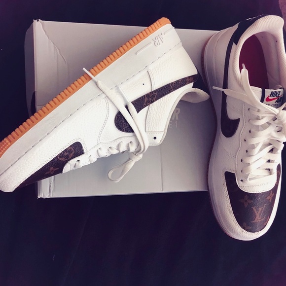 Custom "Obsidian Gum" Nike Air Force 1’s - Picture 4 of 7